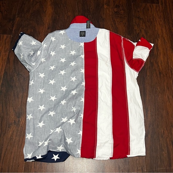 Red, White, & Blue Patrtiotic Themed Button Down Shirt Cotton Traders Sport EUC - Picture 3 of 16